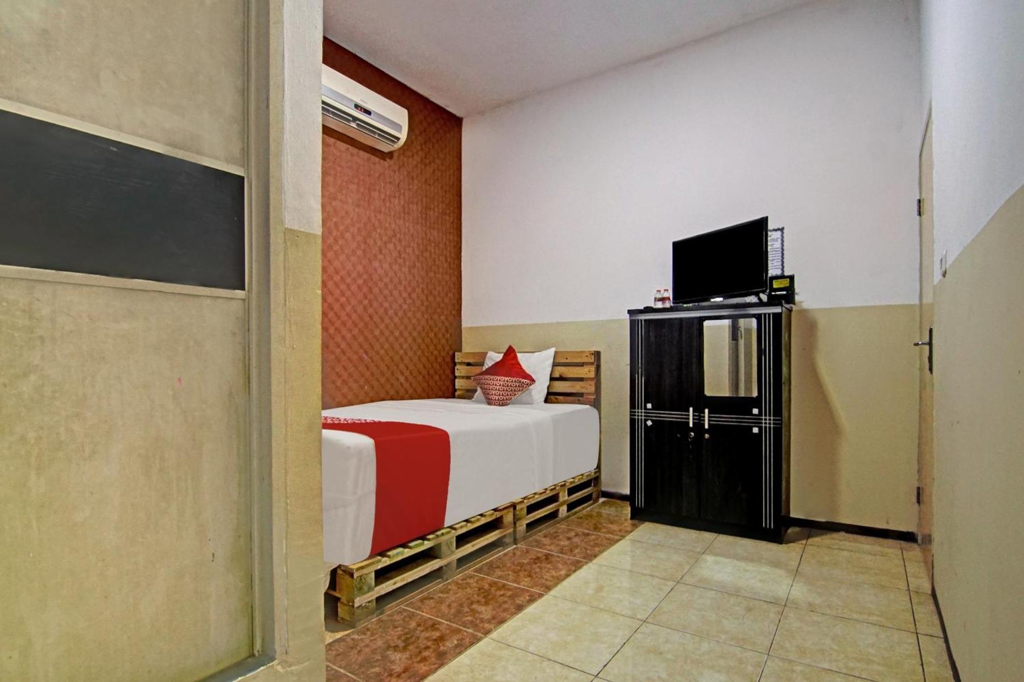 Super Oyo 90358 Poris Residence Syariah Тангеранг Экстерьер фото