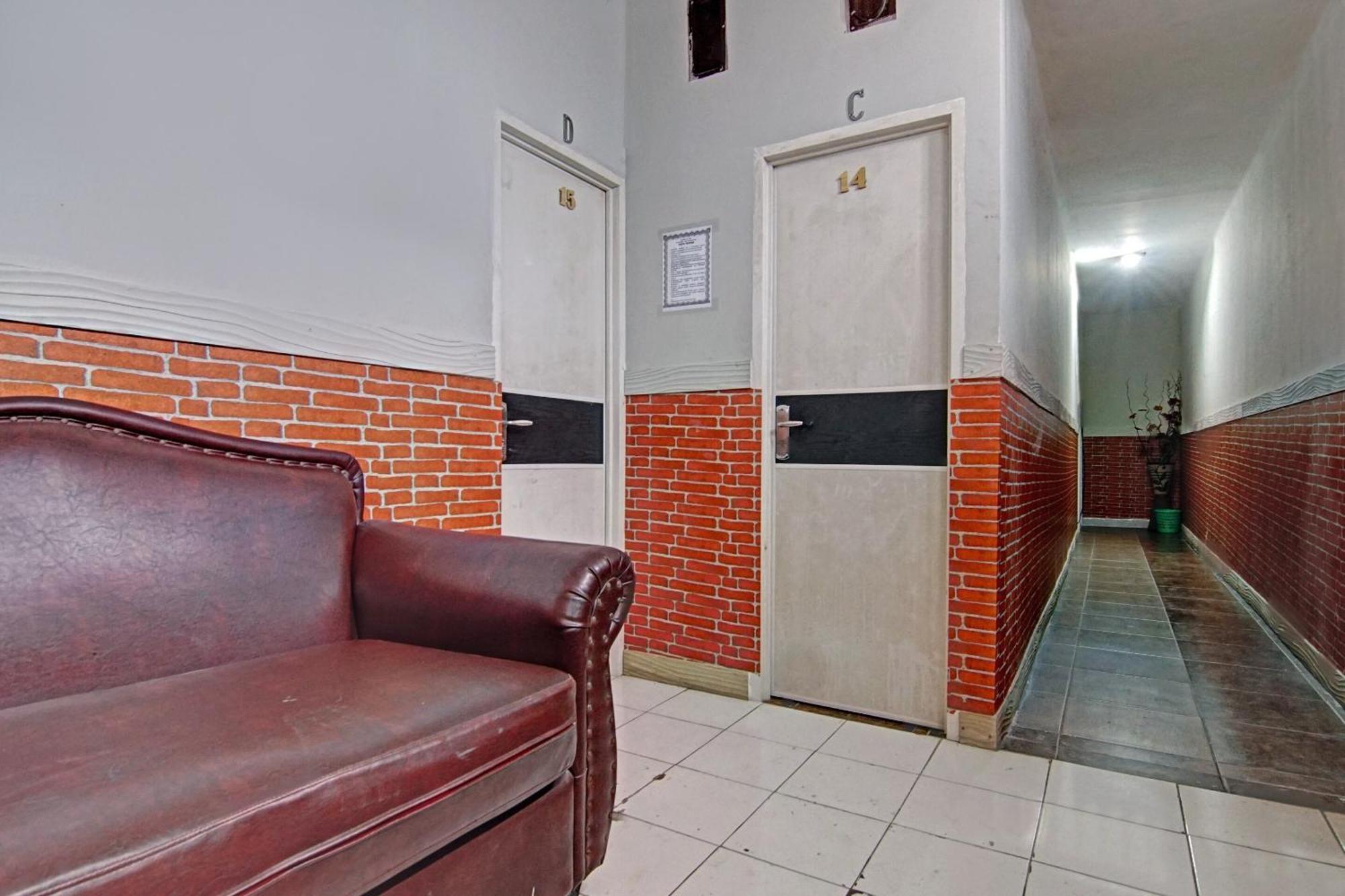 Super Oyo 90358 Poris Residence Syariah Тангеранг Экстерьер фото